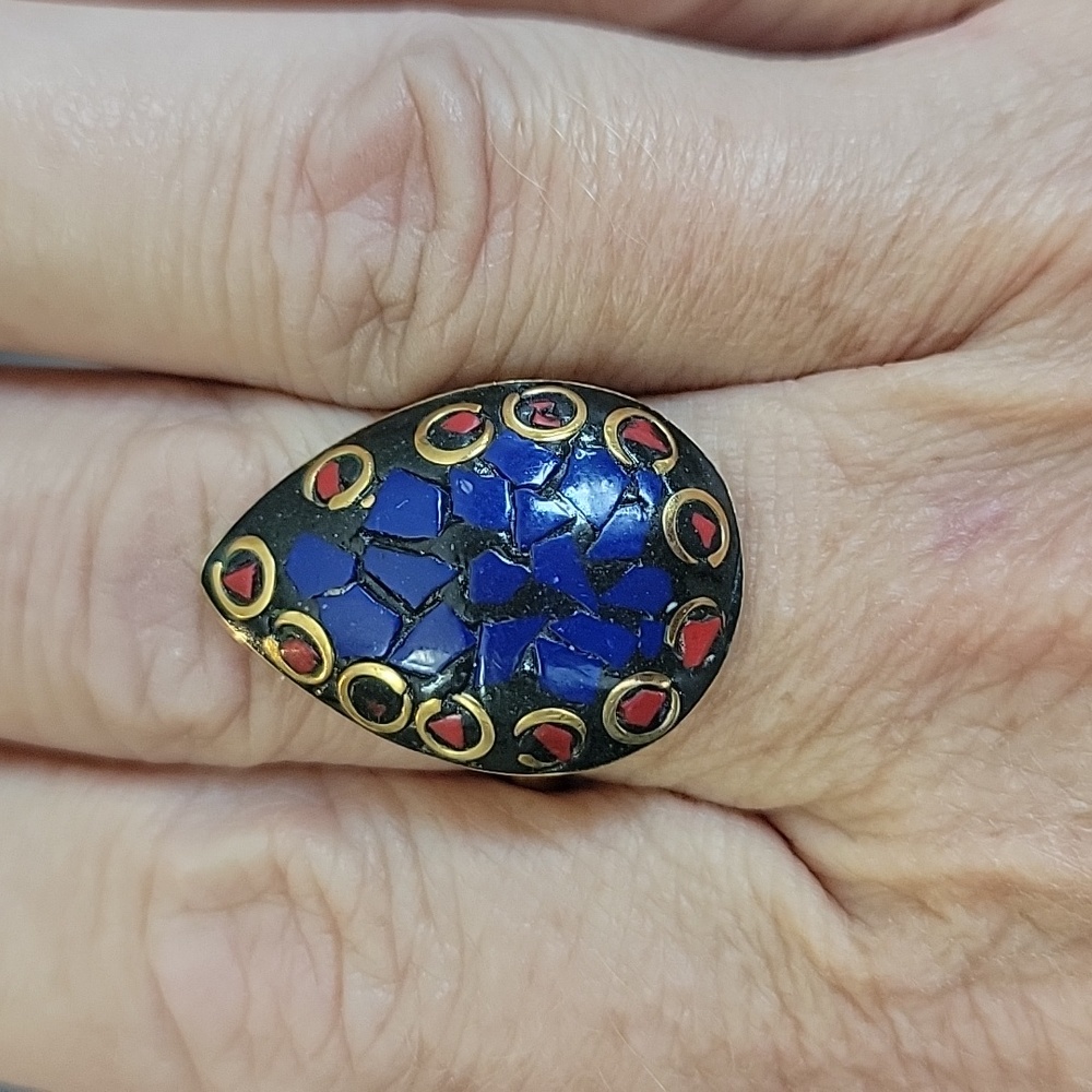 Handmade Lapis Lazuli and red coral teardrop ring